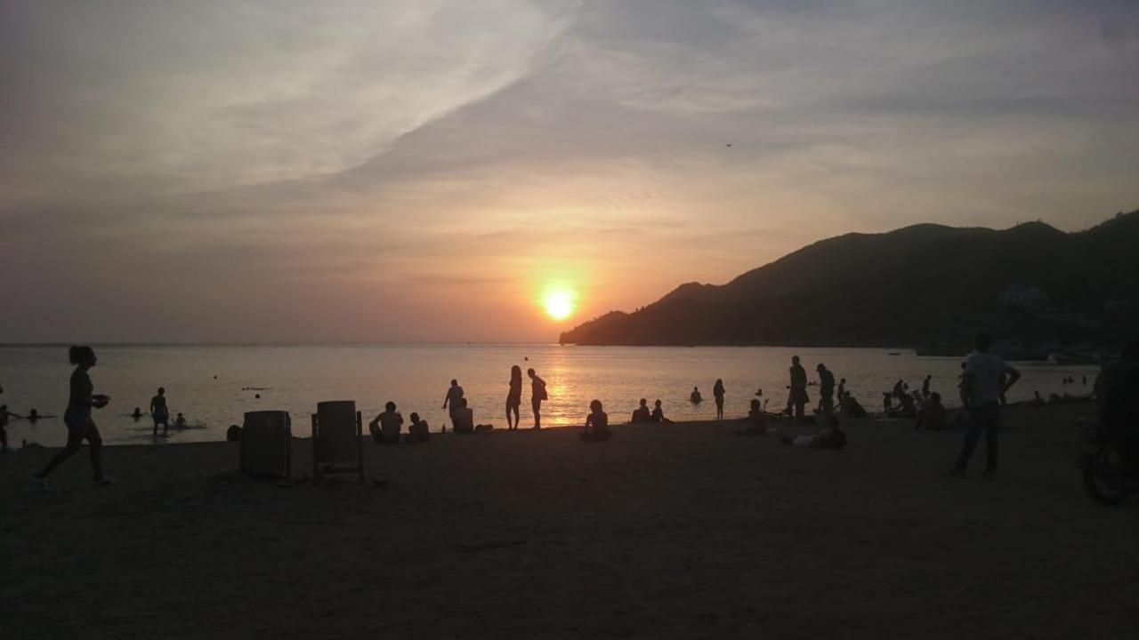 El Garaje Hostal Taganga Eksteriør billede